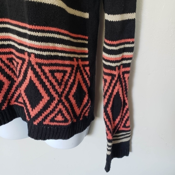 Volcom XS Machu Peaches Sweater Black Coral Ivory Triangle Stripes Pullover Top - Picture 7 of 9